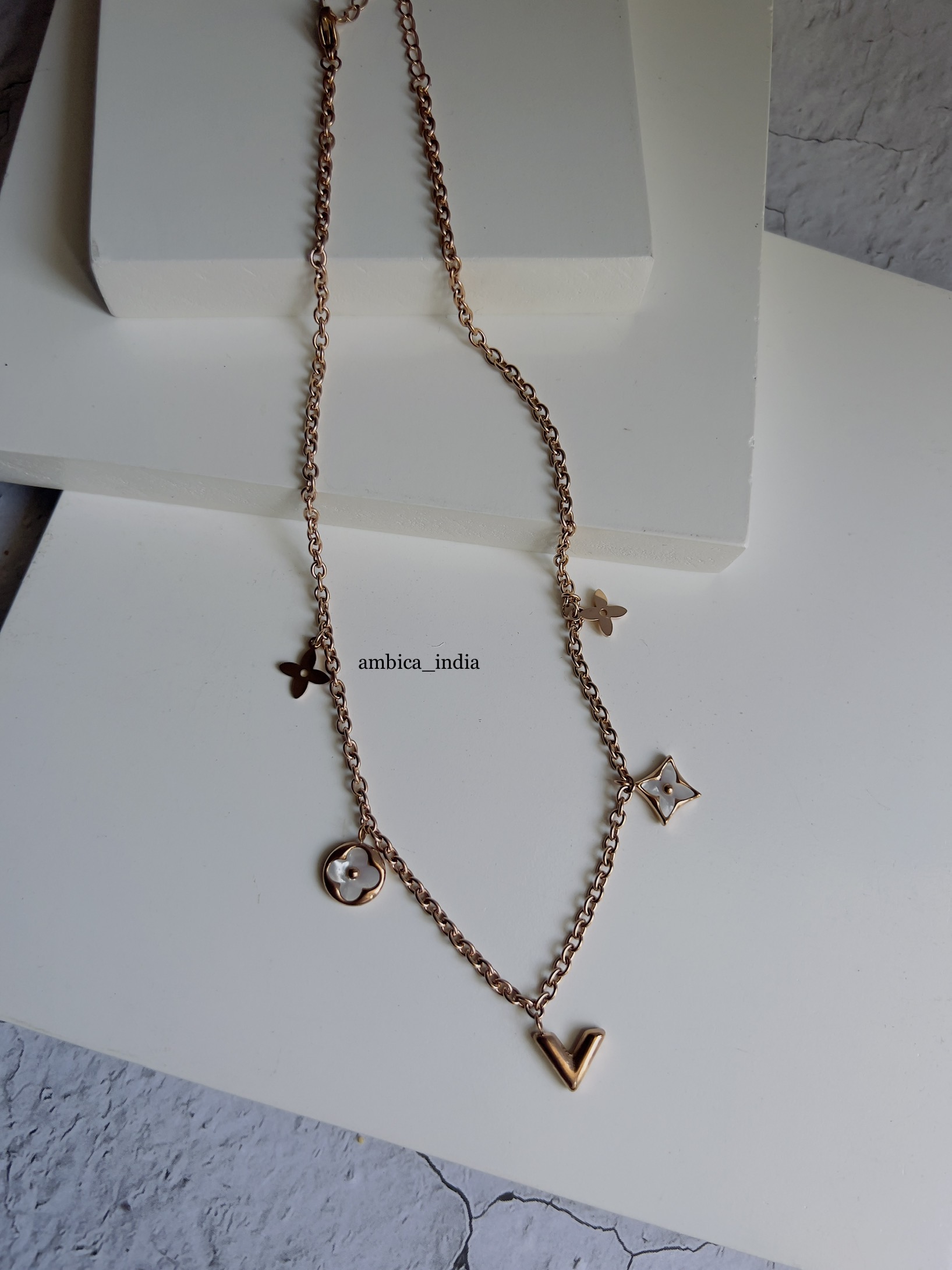 Flower Pendant Necklace | SHEIN