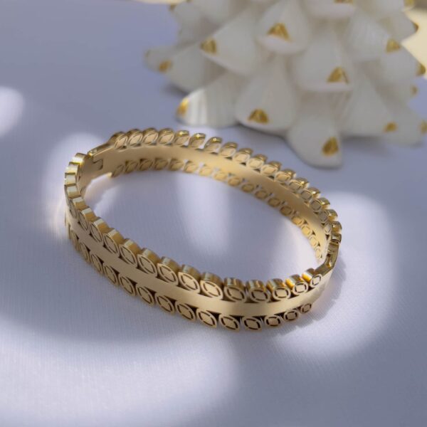 Leaf cross bracelet
