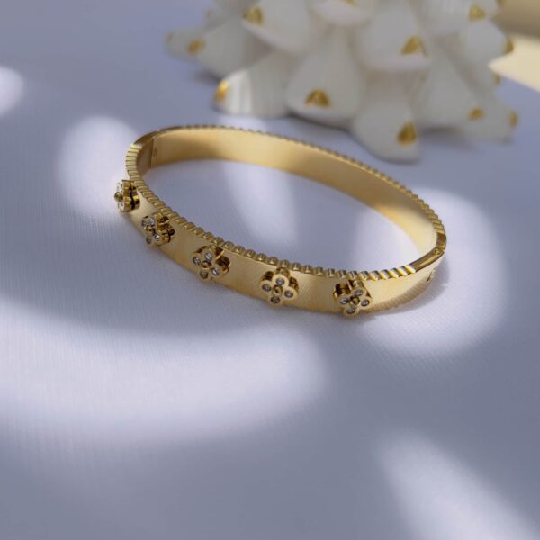 Studded clover bracelet
