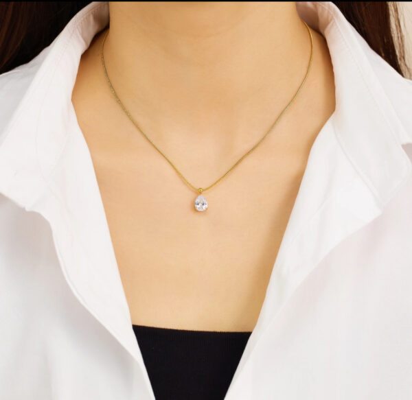 White drop crystal necklace