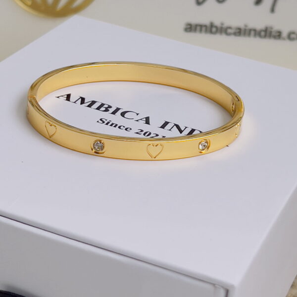 Heart with crystal bracelet