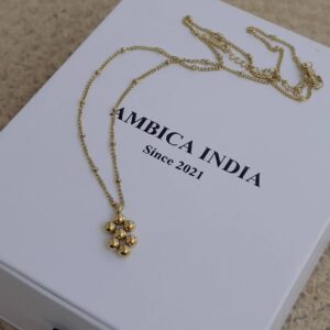 Tiny ball necklace