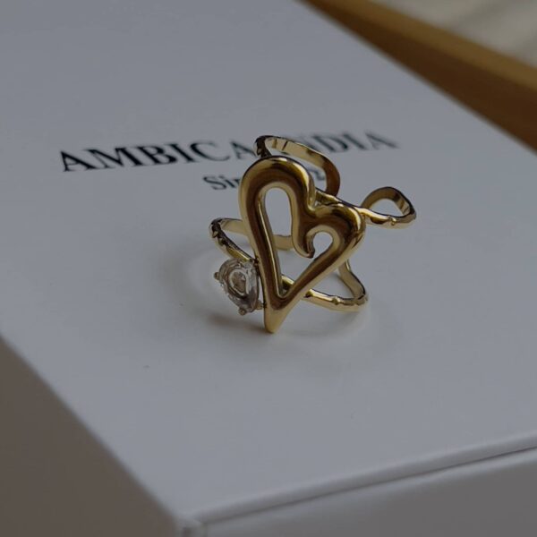Heart white crystal ring