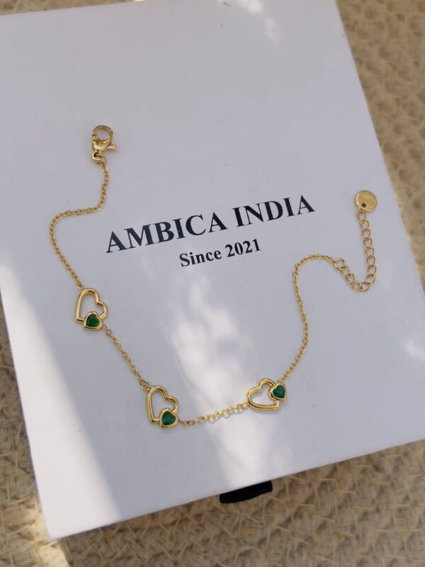 Heart with green crystal minimal bracelet