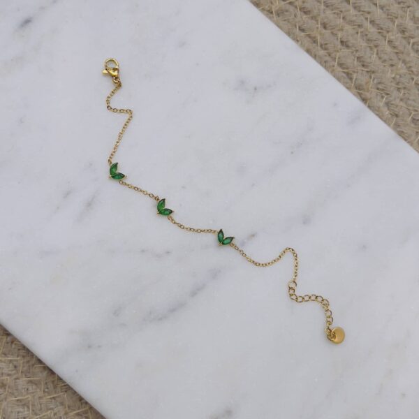 Emerald crystal minimal bracelet