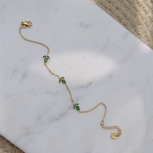 Emerald minimal bracelet