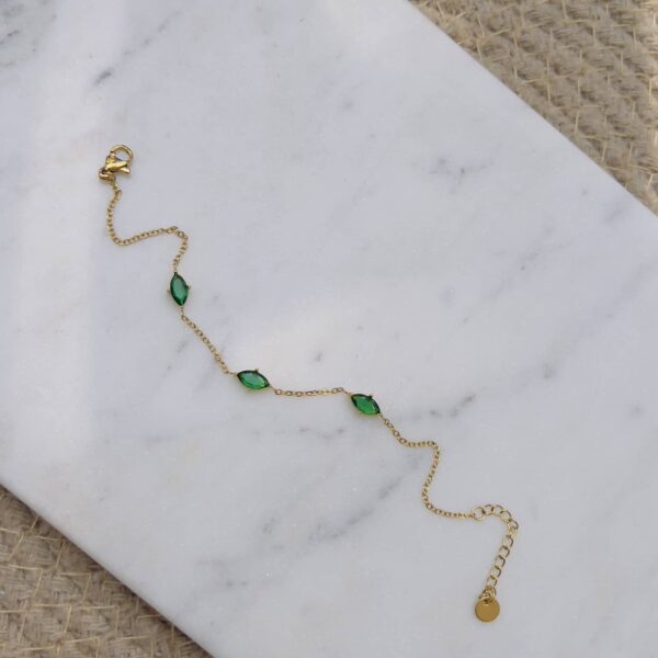 Emerald crystal minimal bracelet