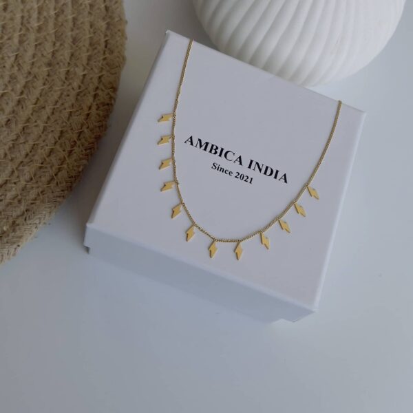 Dainty necklace