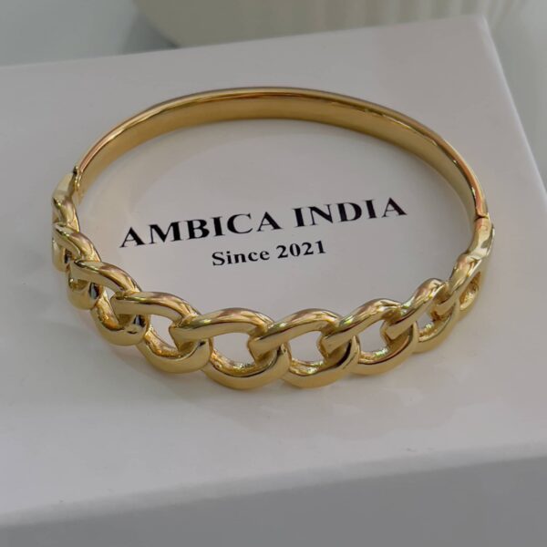 Link bracelet