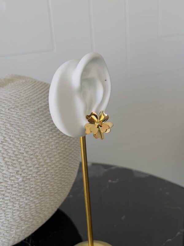 Flower earrings
