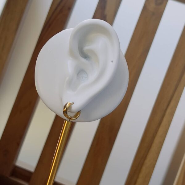 Tiny plain hoops